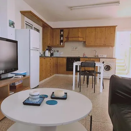 Frederick 2br Penthouse Paralimni